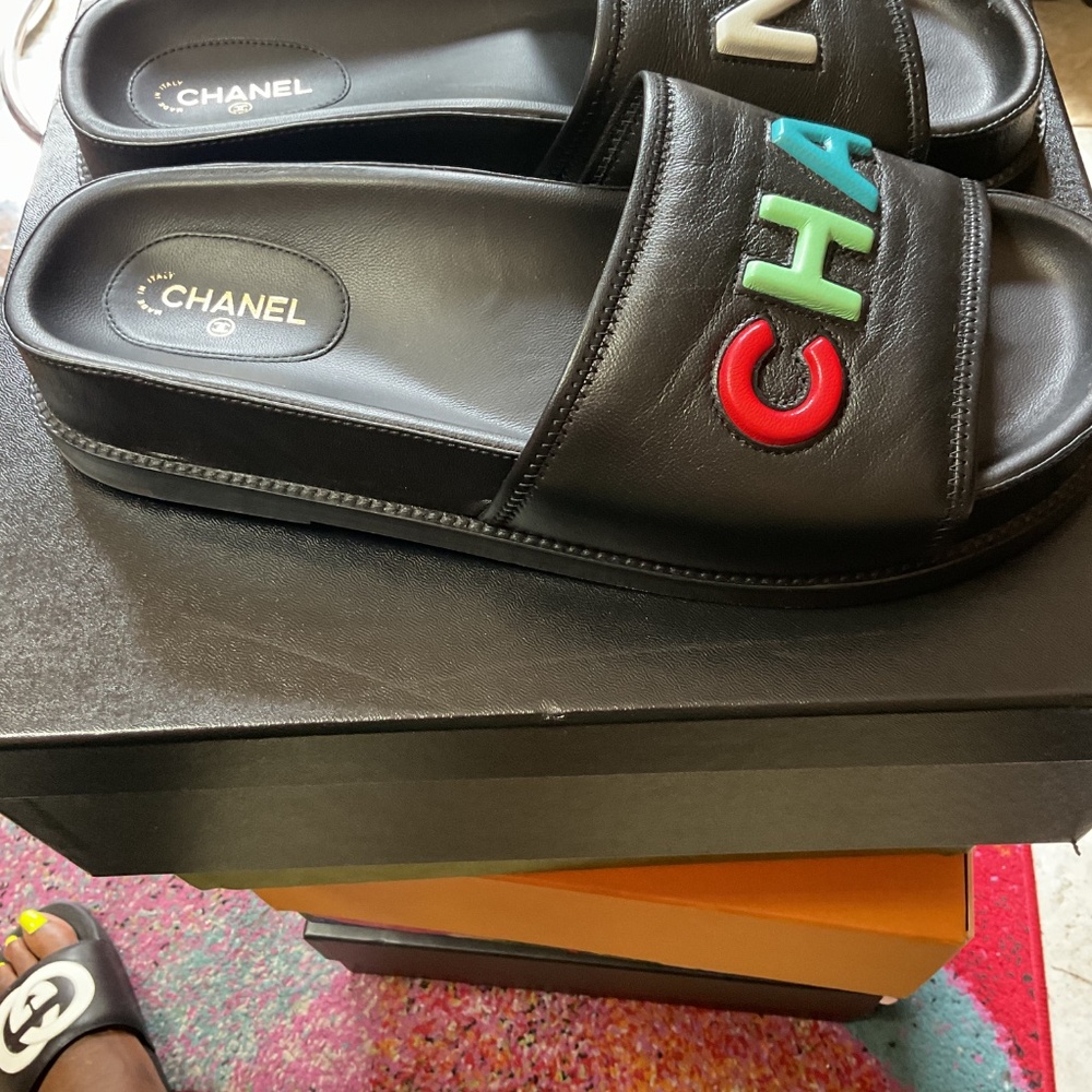 Chanel sandals - Picture 2 of 4